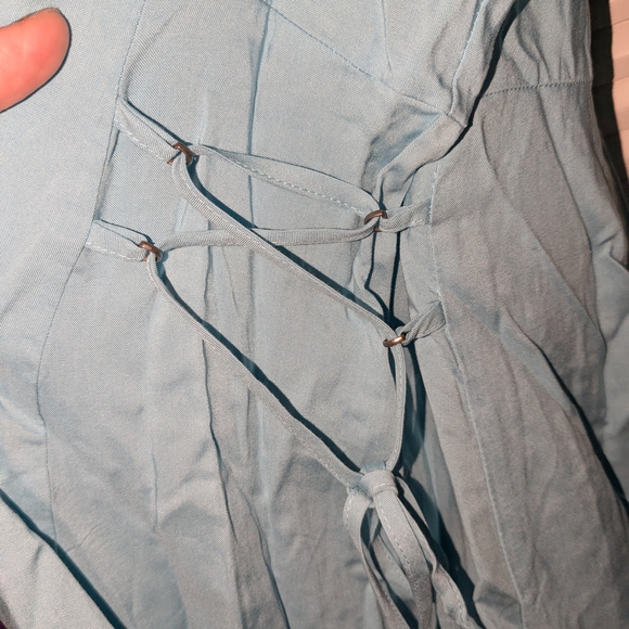 Torrid Sky Blue V-Neck Top - Picture 3 of 7